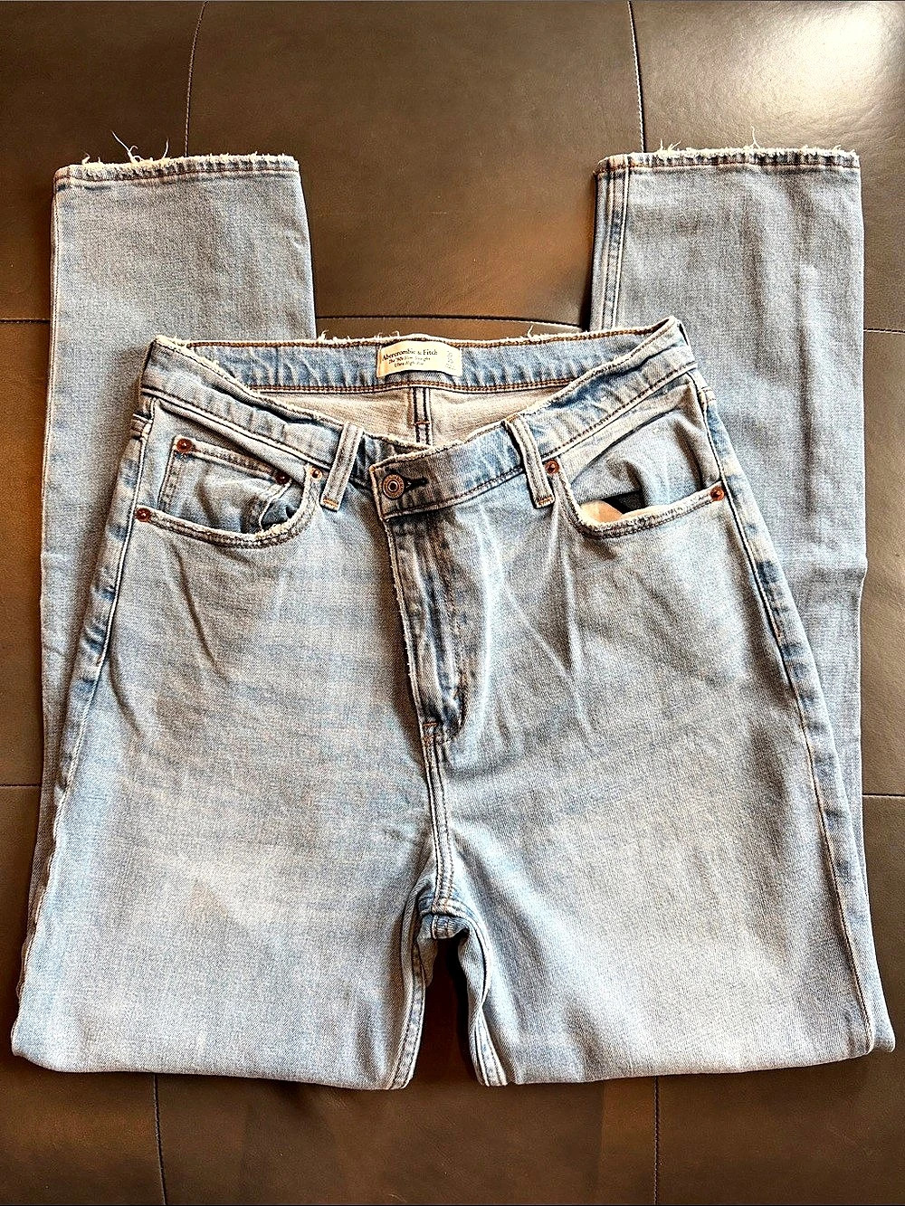 Abercrombie & Fitch The '90s Slim Straight Ultra High Rise Crossover Button 10R